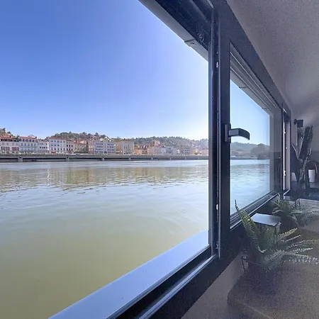 Peniche Myamore Sainte-Colombe (Isere)