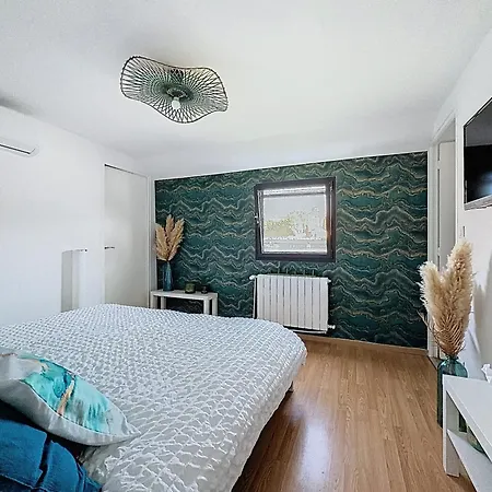 Peniche Myamore * Sainte-Colombe (Isere)
