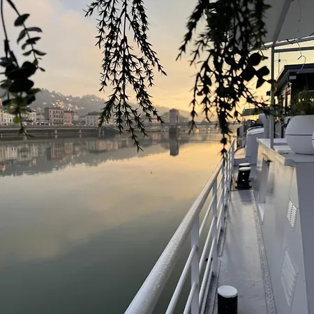 Peniche Myamore Botel Sainte-Colombe (Isere)