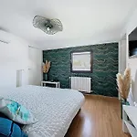 Peniche Myamore * Sainte-Colombe
