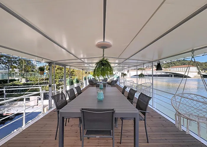 Hotel en barco Péniche Myamore Sainte-Colombe (Isere)